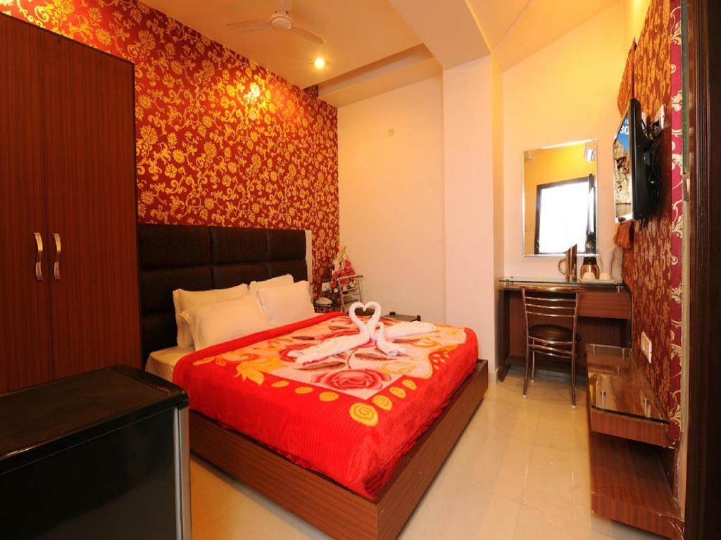 Hotel Pearl Inn & Suites Amritsar Chambre photo