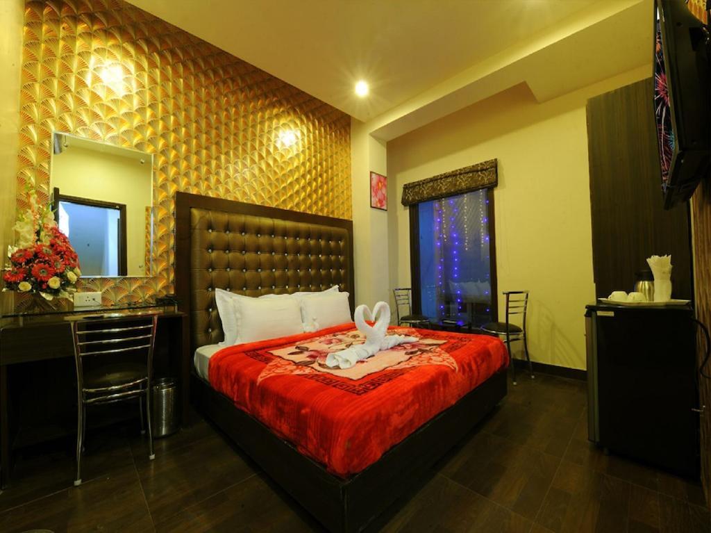 Hotel Pearl Inn & Suites Amritsar Extérieur photo